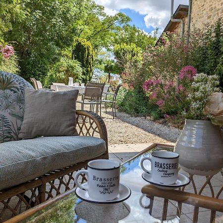3 Self-Contained Gites With Pool And Games Room Saint-Georges-de-Noisné Exterior photo
