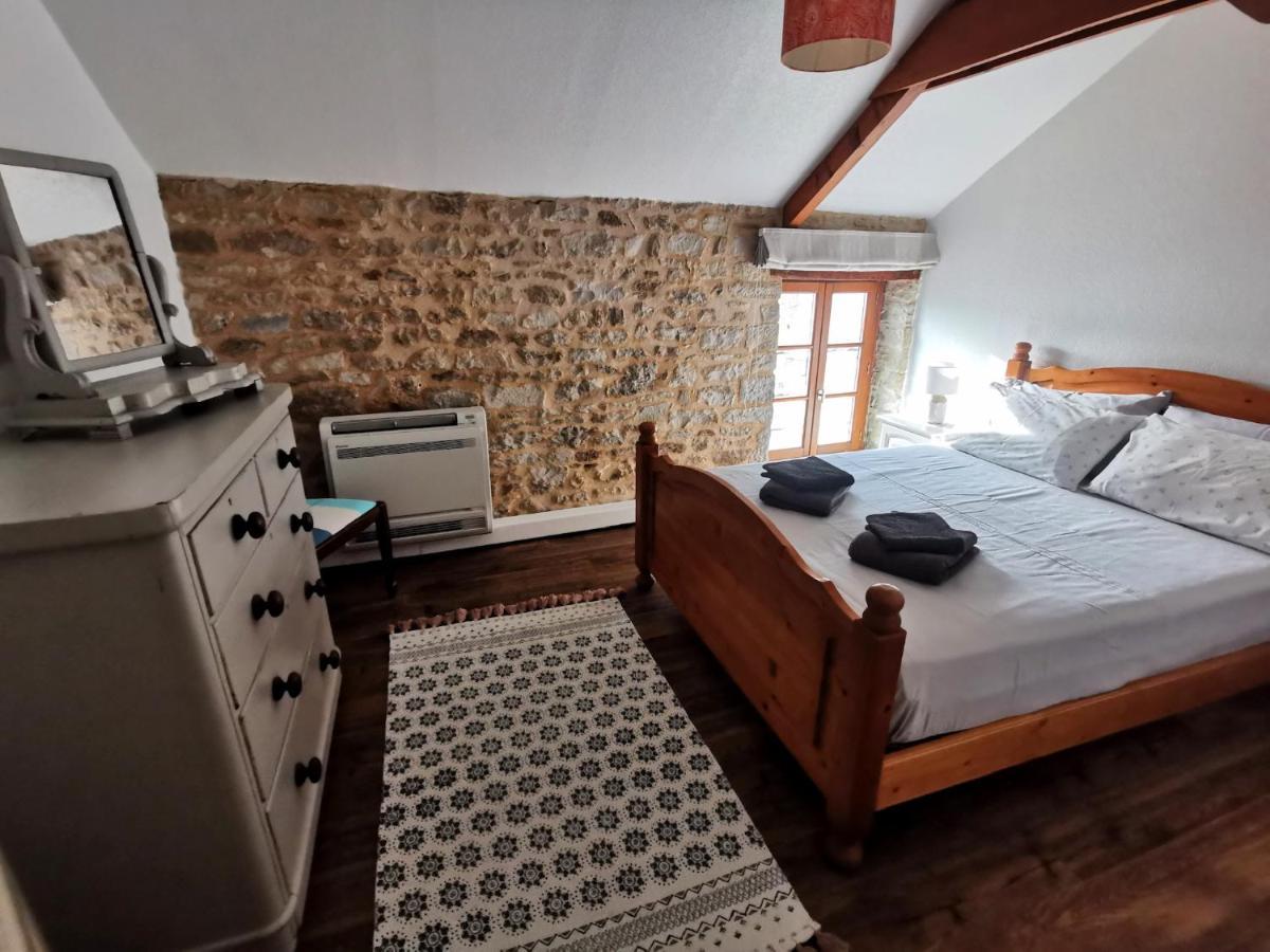 3 Self-Contained Gites With Pool And Games Room Saint-Georges-de-Noisné Exterior photo
