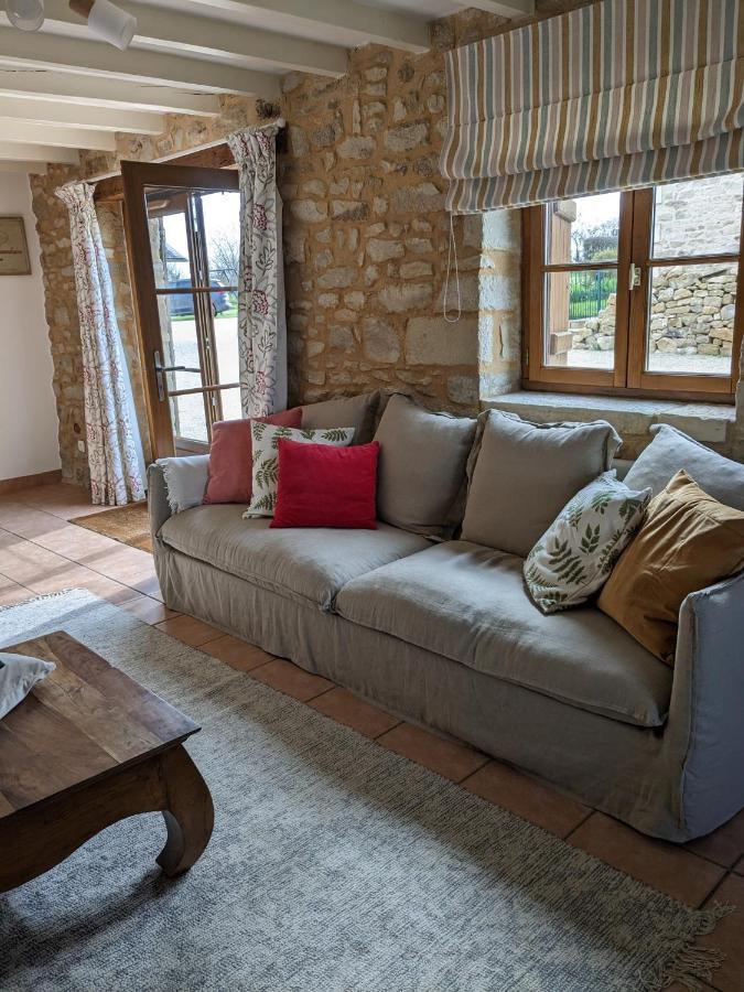 3 Self-Contained Gites With Pool And Games Room Saint-Georges-de-Noisné Exterior photo